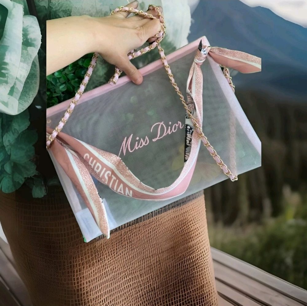 Dior - Picture 2 of 10